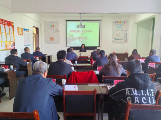 木垒县开展“聚焦能力提升、聚力乡村振兴”驻村干部培训观摩活动